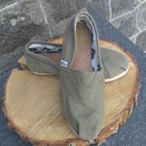 Toms Shoes - Toms slip ons Toms Shoes - Toms slip ons